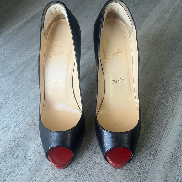 Christian Louboutin heels 👠❌SOLD❌ - Picture 11 of 11